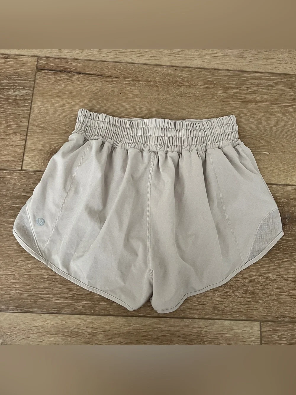 Lululemon Hotty Hot High-Rise Short 2.5
